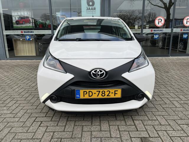 Toyota AYGO 1.0 VVT-i x-now