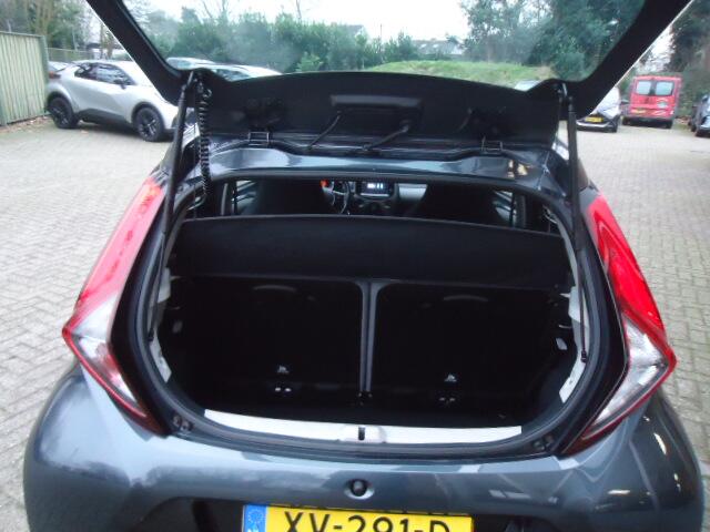 Toyota AYGO 1.0 VVT-i x-play