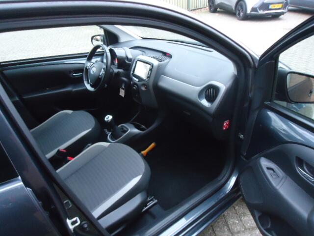 Toyota AYGO 1.0 VVT-i x-play