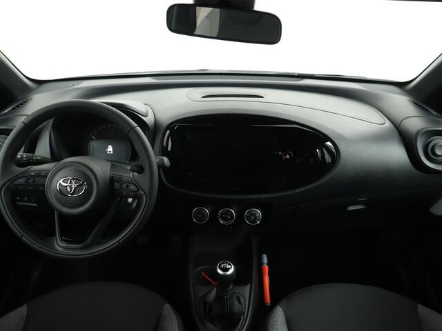 Toyota AYGO X 1.0 VVT-i MT play | Apple CarPlay | Android Auto |