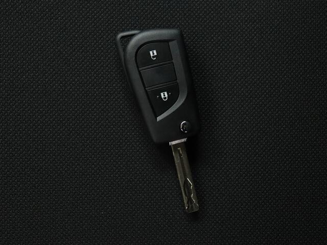 Toyota AYGO X 1.0 VVT-i MT play | Apple CarPlay | Android Auto |