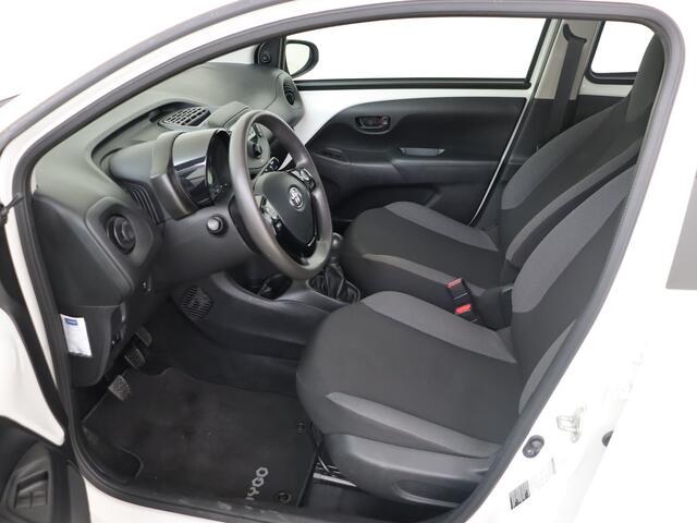 Toyota AYGO 1.0 VVT-i x-fun I Airco I 5 Deurs I Zuinig I Centrale vergrendeling met afstandsbediening I Elektrische ramen voor I 1e Eigenaar I Volledig LOUWMAN Onderhouden I