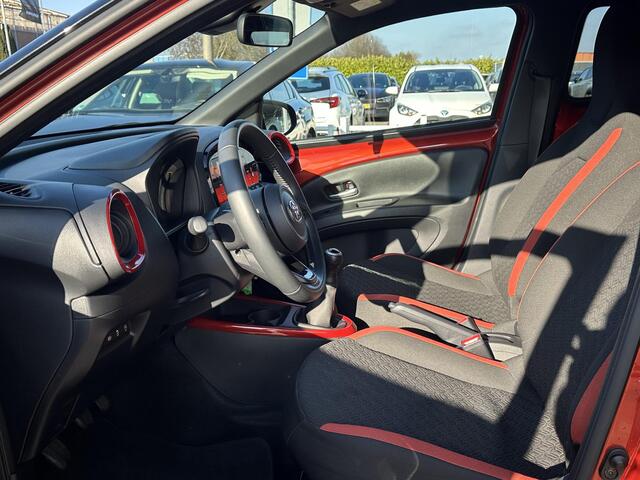 Toyota AYGO X 1.0 VVT-i MT Pulse + Stoelverwarming en Design pack