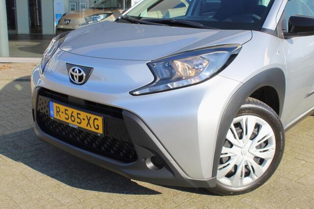 Toyota AYGO 1.0 VVT-i MT play | Middenarm Steun | Android Auto/Apple Carplay