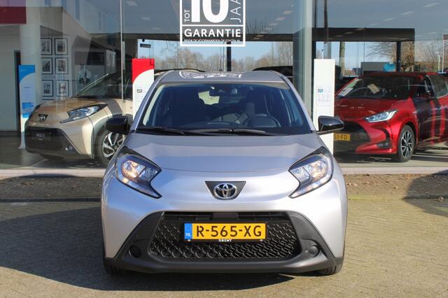Toyota AYGO 1.0 VVT-i MT play | Middenarm Steun | Android Auto/Apple Carplay