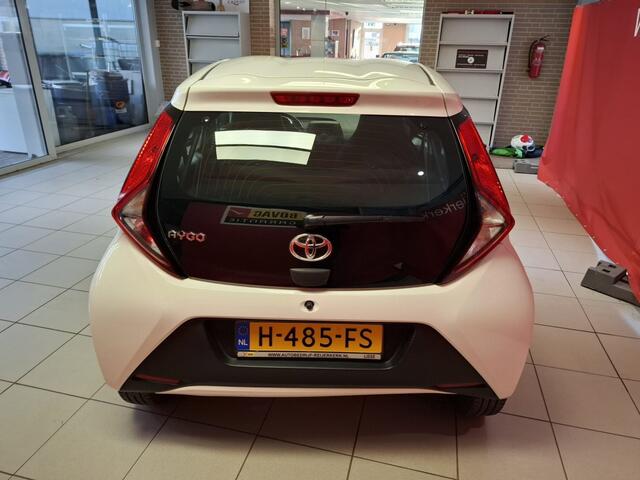 Toyota AYGO 1.0 VVT-i x-fun