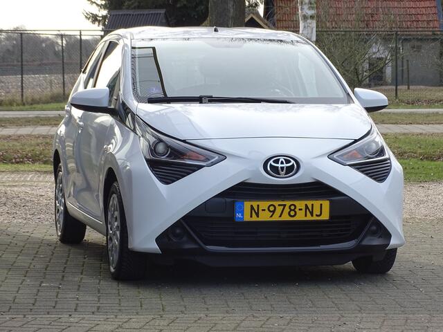 Toyota AYGO 1.0 VVT-i x-play