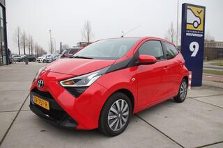 toyota-aygo-1.0-vvt-i-x-play-automa