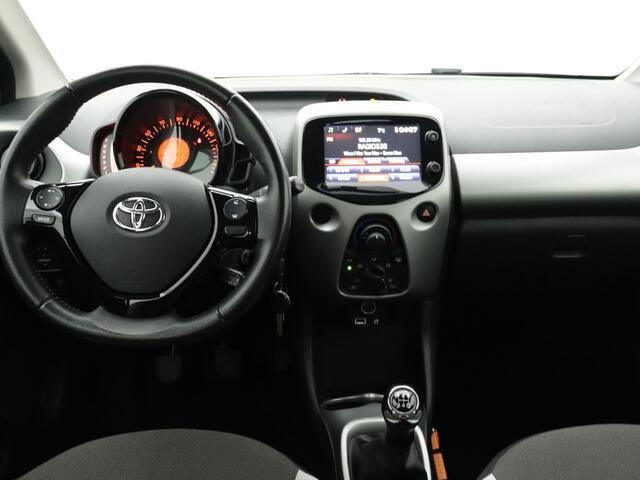 Toyota AYGO 1.0 VVT-i x-nav | Camera | Airco |