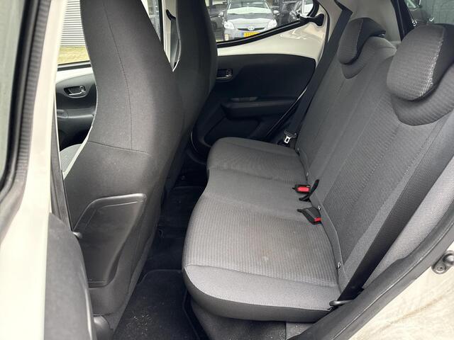 Toyota AYGO 1.0 VVT-i x-joy **CLIMATE CONTROL/ APPLE CARPLAY/ 36 MAANDEN GARANTIE**