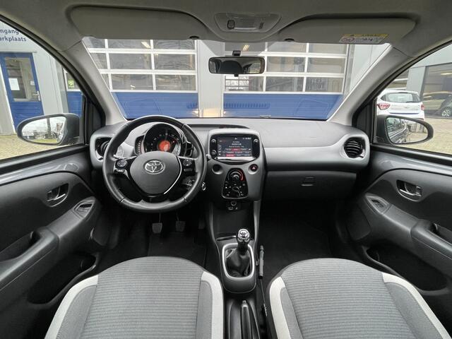 Toyota AYGO 1.0 VVT-i x-play | achteruitrijcamera | rijklaarprijs