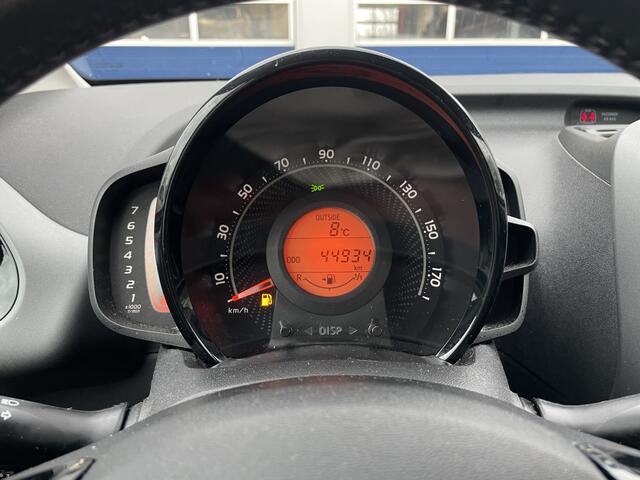 Toyota AYGO 1.0 VVT-i x-play | achteruitrijcamera | rijklaarprijs