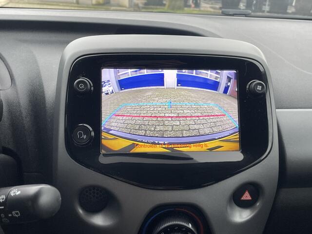 Toyota AYGO 1.0 VVT-i x-play | achteruitrijcamera | rijklaarprijs