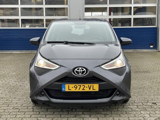 Toyota AYGO 1.0 VVT-i x-play | achteruitrijcamera | rijklaarprijs