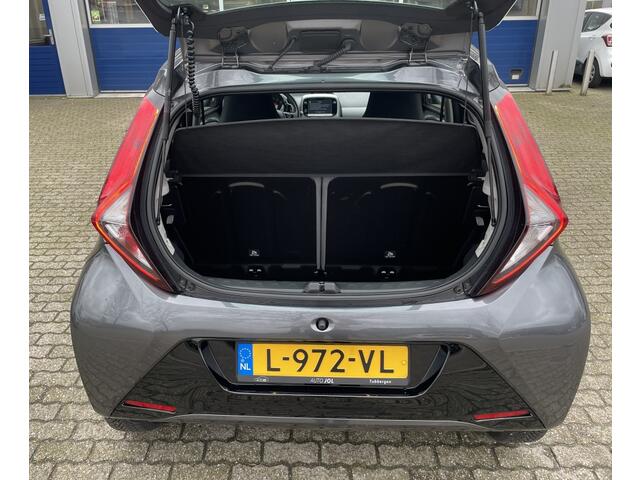 Toyota AYGO 1.0 VVT-i x-play | achteruitrijcamera | rijklaarprijs