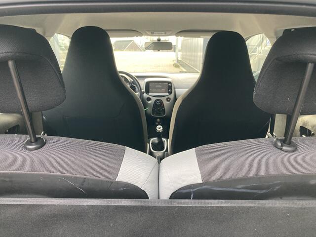 Toyota AYGO 1.0 VVT-i X-Play 5-drs. NAVI/CAMERA/AIRCO/MEDIA/LIMITER