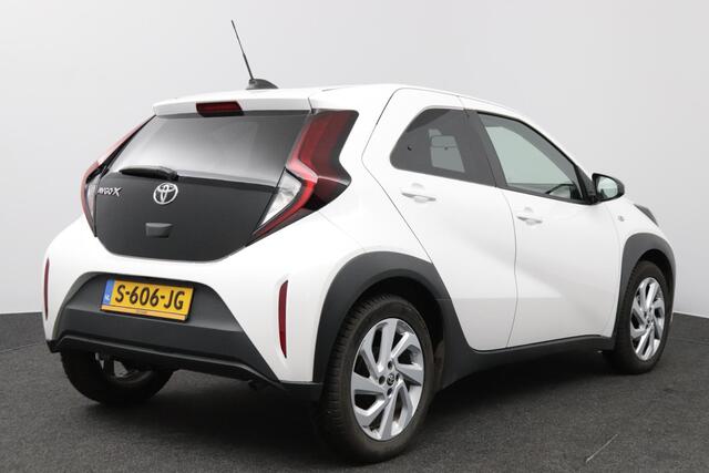 Toyota AYGO X 1.0 VVT-i MT first | Carplay | Cruise Control | Climate Control |