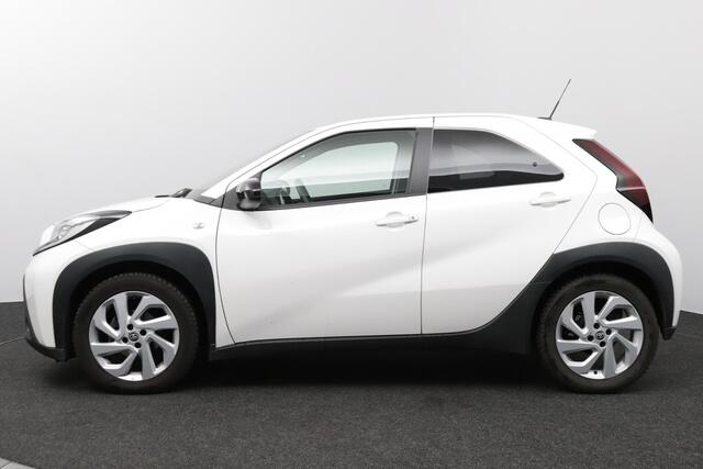 Toyota AYGO X 1.0 VVT-i MT first | Carplay | Cruise Control | Climate Control |