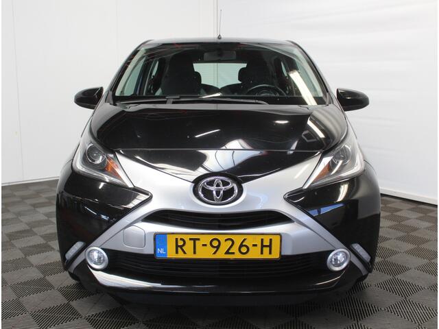 Toyota AYGO 1.0 VVT-i x-play CAMERA | AIRCO | LED | CV | SPEEDLIMITER | ISOFIX