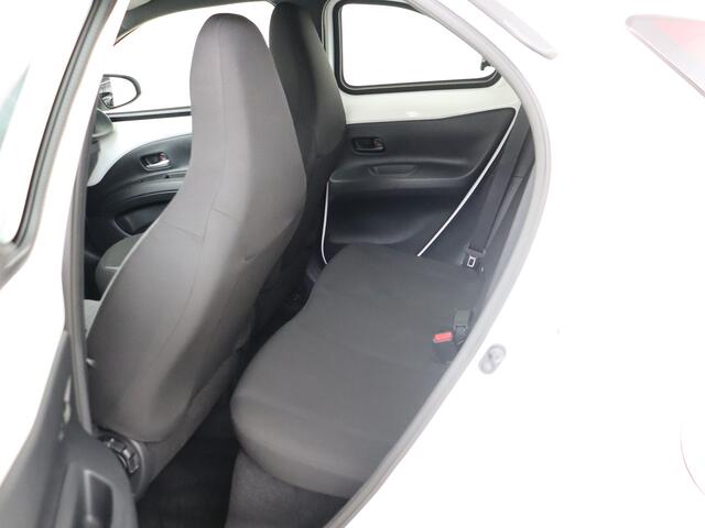 Toyota AYGO X 1.0 VVT-i MT Play I Apple Carplay/Android Auto I Airco I 5 Deurs I Zuinig I USB I 1e Eigenaar I