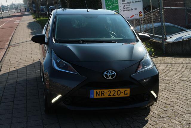 Toyota AYGO 1.0 VVT-i x-fun