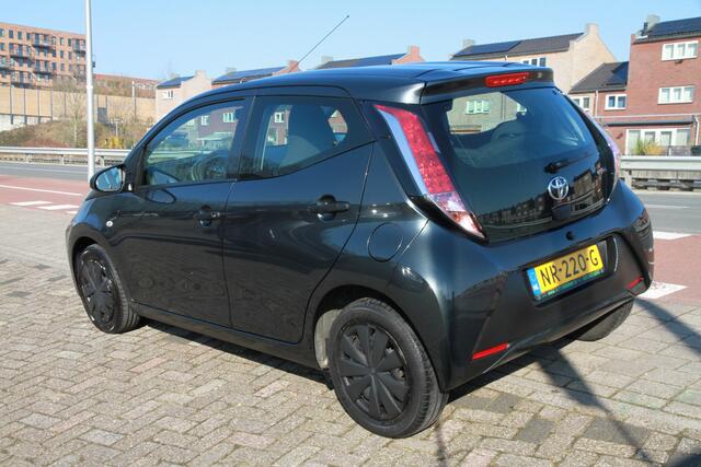 Toyota AYGO 1.0 VVT-i x-fun