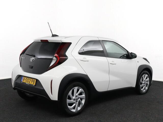 Toyota AYGO X 1.0 VVT-i MT first | Lichtmetalen Velgen | Privacy Glas | Climate Control |