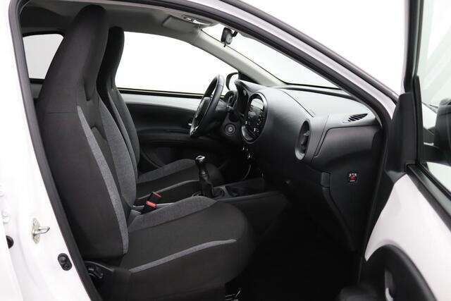 Toyota AYGO X 1.0 VVT-i MT first | Lichtmetalen Velgen | Privacy Glas | Climate Control |