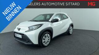 toyota-aygo-x-1.0-vvt-i-mt-play--d
