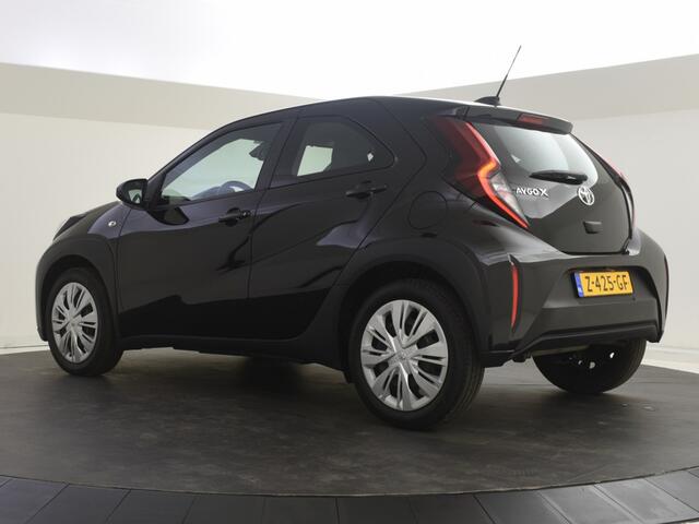 Toyota AYGO 1.0 VVT-i MT play | Apple & Android Carplay | Camera