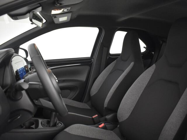 Toyota AYGO 1.0 VVT-i MT play | Apple & Android Carplay | Camera