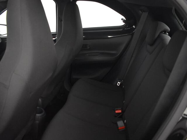 Toyota AYGO 1.0 VVT-i MT play | Apple & Android Carplay | Camera