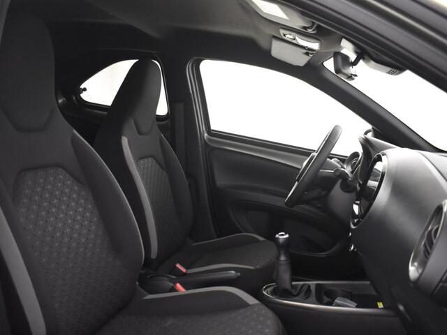 Toyota AYGO 1.0 VVT-i MT Premium Design | Parkeersensoren V+A | Stoelverwarm