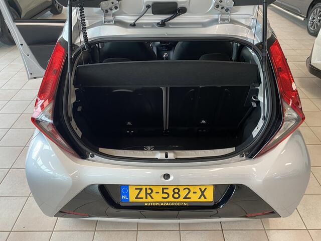 Toyota AYGO 1.0 VVT-i x-play limited Cabrio