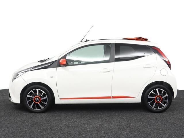 Toyota AYGO 1.0 VVT-i x-otic | Automaat | Cabriodak | Airco | Parkeercamera | Lichtmetalen-Velgen |