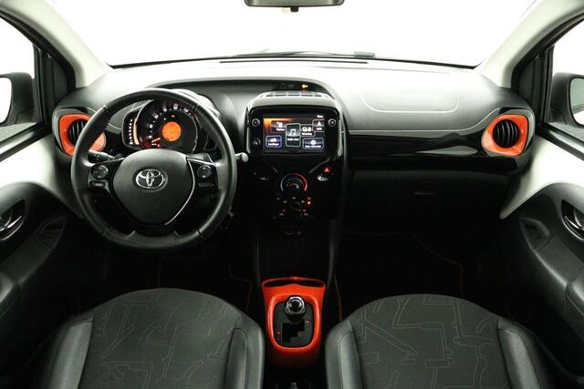 Toyota AYGO 1.0 VVT-i x-otic | Automaat | Cabriodak | Airco | Parkeercamera | Lichtmetalen-Velgen |