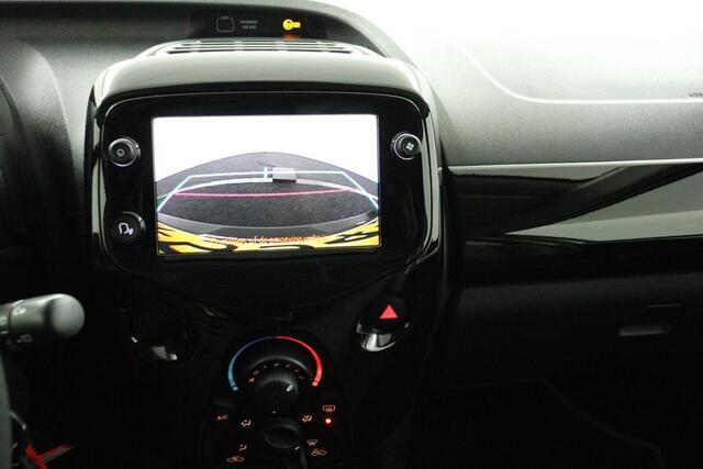 Toyota AYGO 1.0 VVT-i x-otic | Automaat | Cabriodak | Airco | Parkeercamera | Lichtmetalen-Velgen |