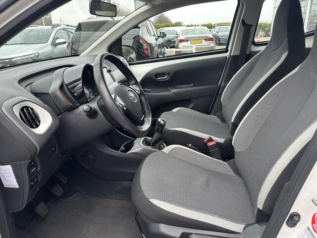 Toyota AYGO 1.0 VVT-i x-play