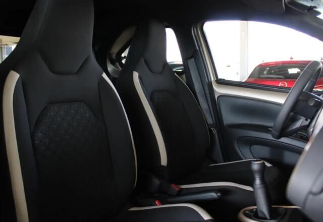 Toyota AYGO X 1.0 VVT-i MT Pulse RIJKLAAR