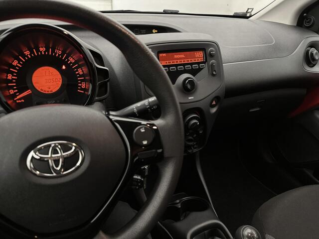 Toyota AYGO 1.0 VVT-i x-fun | 1e Eigenaar | Airco | Bluetooth | BTW'er |