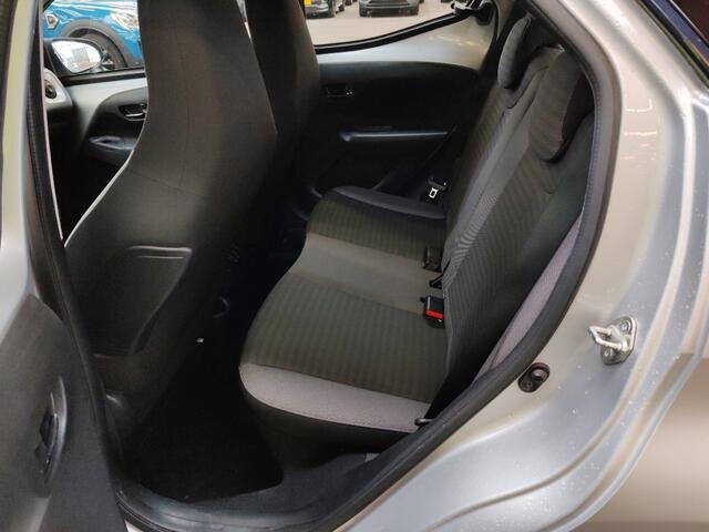 Toyota AYGO 1.0 VVT-i x-play, Camera! Apk 11-2025! VERWACHT!!