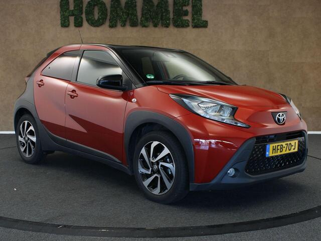 Toyota AYGO X 1.0 VVT-i MT Pulse - AIRCO - TWO TONE LAK - VOORSTOELEN VERWARMD - 17 INCH LICHT METALEN VELGEN - CAMERA - BLUETOOTH - LEDEREN STUUR- ADAPTIEVE CRUISE CONTROL - APPLE CARPLAY/ ANDROID AUTO - DONKER GETINTE RAMEN ACHTER