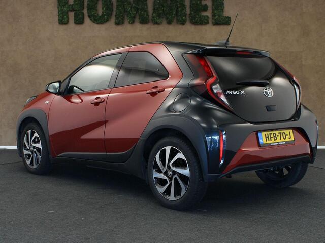 Toyota AYGO X 1.0 VVT-i MT Pulse - AIRCO - TWO TONE LAK - VOORSTOELEN VERWARMD - 17 INCH LICHT METALEN VELGEN - CAMERA - BLUETOOTH - LEDEREN STUUR- ADAPTIEVE CRUISE CONTROL - APPLE CARPLAY/ ANDROID AUTO - DONKER GETINTE RAMEN ACHTER