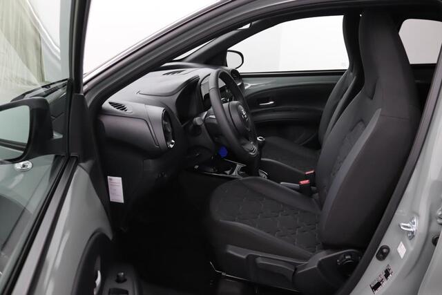 Toyota AYGO X 1.0 VVT-i MT Envy | Origineel NL | Parkeersensoren Achter | Navigatie |