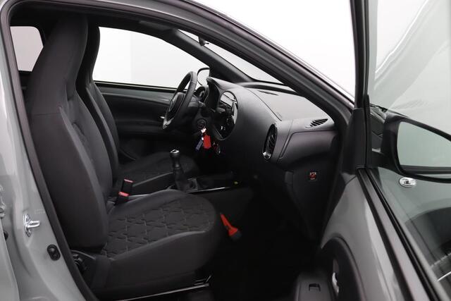 Toyota AYGO X 1.0 VVT-i MT Envy | Origineel NL | Parkeersensoren Achter | Navigatie |