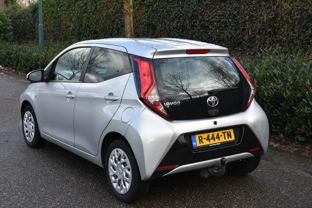 Toyota AYGO 1.0 VVT-i x-joy | TREKHAAK | AIRCO | CAMERA