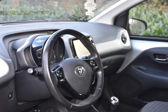Toyota AYGO 1.0 VVT-i x-joy | TREKHAAK | AIRCO | CAMERA