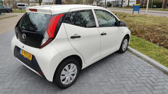 Toyota AYGO 1.0 VVT-i x-fun | Start/stop systeem | Airco |