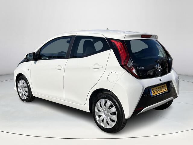 Toyota AYGO 1.0 VVT-i x-play limited | Carplay | Parkeercamera | Airconditioning | Elektrische buitenspiegels |
