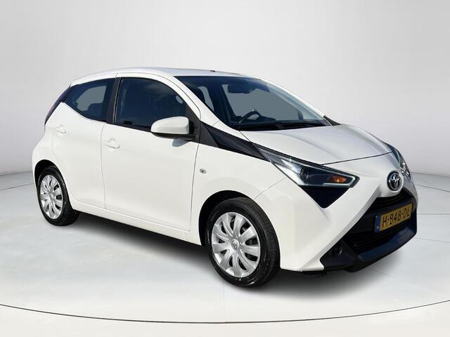 Toyota AYGO 1.0 VVT-i x-play limited | Carplay | Parkeercamera | Airconditioning | Elektrische buitenspiegels |
